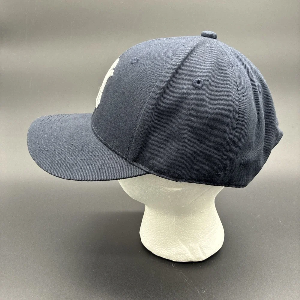 NY Yankees Snapback Hat Melonwear One Size Blue OG MLB Wendy's Back Patch